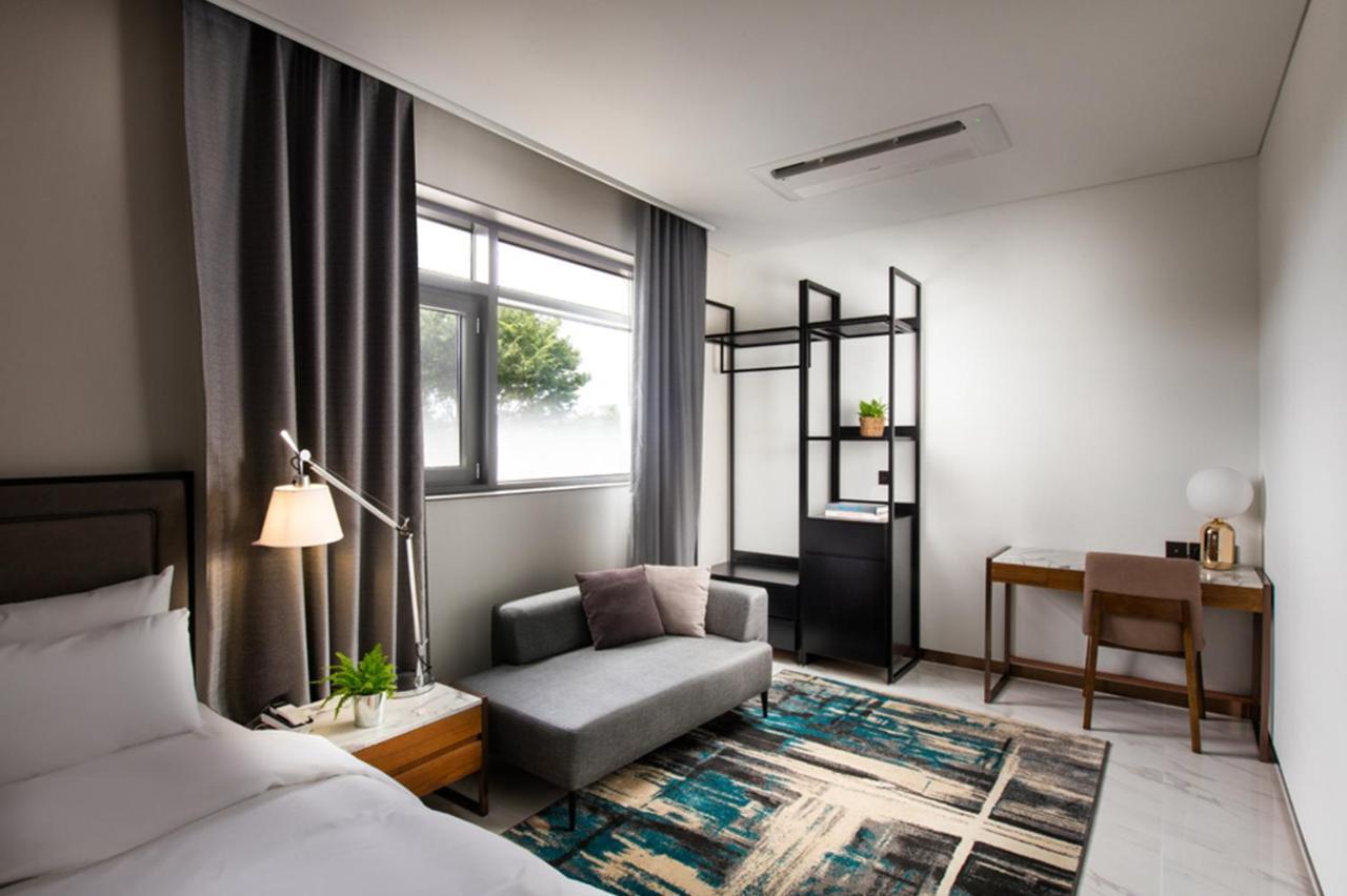 N Bridge Hotel Jeonju Buitenkant foto